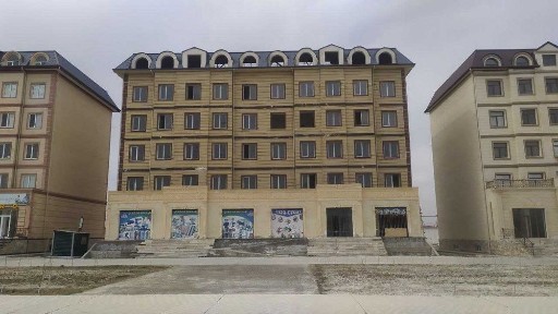 Qurilishi tugallanmagan ko'p qavatli turar joy binosi