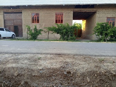 Сотилади ховли Кармана