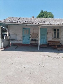 Ахмад Яссавий 12 соток 6 хона ва 16 соток 3 хона ховли сотилади.