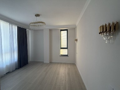 Yakkasaroy tumanida yangi qurilgan prestig garden da 14- qavatta 45 kv