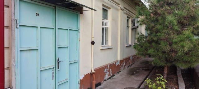 Продаётся участок-дом 6 сот. на Юнусабад по улице Шахристон.
