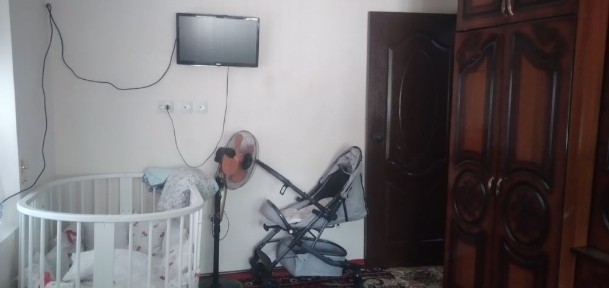 2- Hona 1-etaj srochni sotilsdi 35000 $