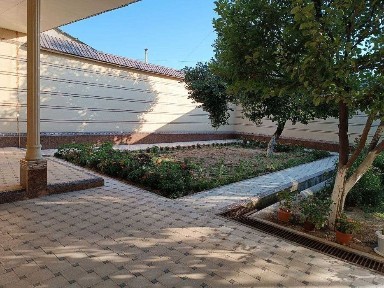 Қибрайда файзли ҳовли сотилади / Продается уютный двор в Кибрае