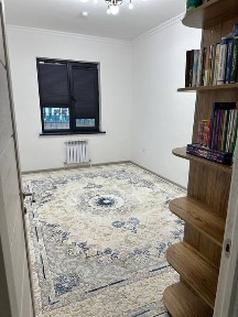 Yangi hayot yangi darxonda Uy sotiladi Uy uzimizniki bezmakler.