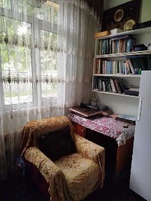 Uy sotiladi. 9 etajlini 1chi etaji 4 hona 5 hona qilingan