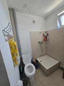 Kvartira 2 xonali Parkent 44m2