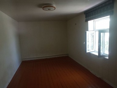 Карши шахри Пахтазор 15-мактаб ёнида 1 хонали квартира тезда сотилади