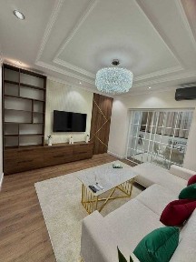 Сдам квартиру на Садык Азимова 3/5/8 100м²