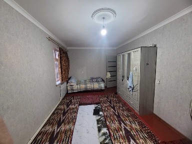 1 комн 1 этаж кв продается в чирчике