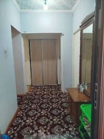 СРОЧНО СРОЧНО. Зафаробод 6 домдан квартира сотилали СРОЧНО 3 хонали