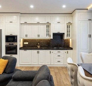 Ц-4 Сдаётся 3х комнатная г квартира на Алайский базаре