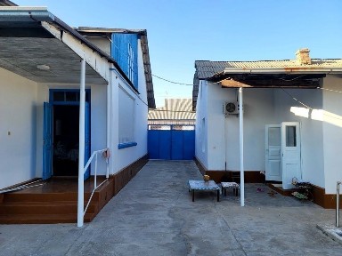 Uy sotiladi!Продается дом. Таш. обл. Г Аккурган. Улица Ибн-сино34. (центр)