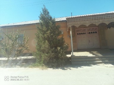 Уй сотилади. Хамид Олимжон кучаси.