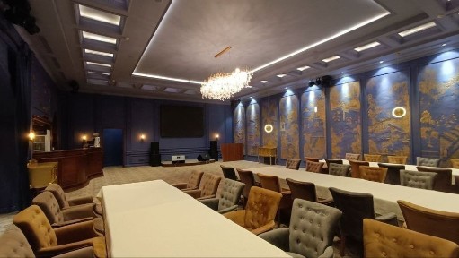 СДАЕТСЯ в аренду действующий ресторан в Ц ентре !