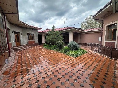 Сотилади Дом Яккасарай махалля 5,5 Соток Фасад 11м ор. ЖК Саламатина