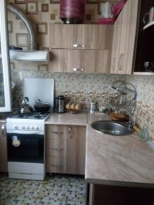 ПРОДАЕТСЯ 2\4\4 перекресток Ширин Фархадский