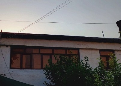 4 honali dom sotiladi