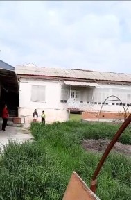 Китоб шахри ховли сотилади