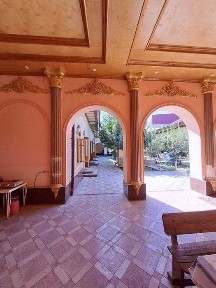 Новый дом 9 сотых на две семьи в массиве 