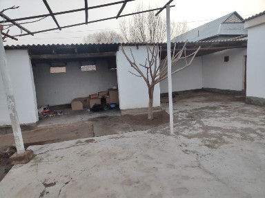 Uy sotiladi yaxshi joy