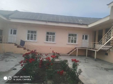 Продается участок 8 комнат. г. Янгиюль Ниязбаш. Рядом мечеть. школа.