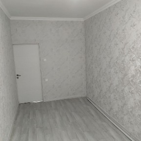 Zangiota tumani Myassokombinatda 4-qavatli domni 1chi qavati sotiladi