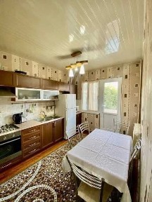 Сдается 4-х комнатная квартира в центре, Алайский Ц-2 Хамид Алимжан