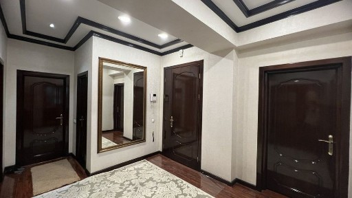 Центр, Ташкент Сити, улица Навои 3х/7/7, 110кв. м Срочно !