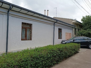 Уй сотилади 6 еки ярими 2.7 сотих профессорский