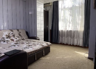 1 комнатная квартира на Яккасарайском районе.