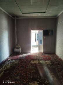 Uy sotiladi narxini kelishamiz