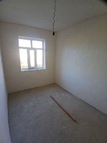 3 xonali kvartira sotiladi srochno