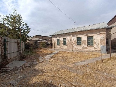 ул. Дангара круг Аэропорт Участок 5,17сот Дом 5ком 100м2 под Постройку