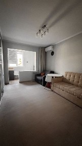 Юнусабад 4 1 ком. перед 2ком 2 этаж балкон 1,5х6м