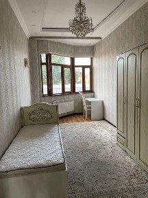 Сдаётся елитная новостройка Яккасарайский район 4-комнат