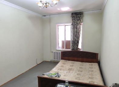 Юнусабад 10 квартал 3/1/5 дом рвсположен вдоль дороги