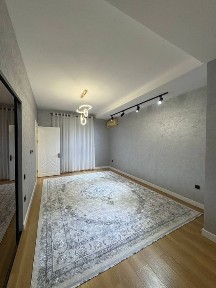 Mehnat postida 2- xona dom sotiladi srochna