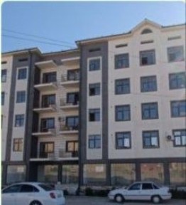 Uy sotiladi 5 etaj 1 xonali