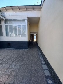 Бунедкор шох кучаси 1-Линия 3.7-соток Фасад: 13.5-м Бизнес учун Ховли