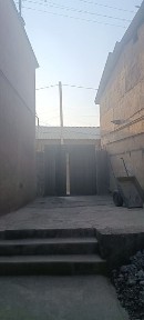 Shaharni jgaridan Afsonani orqasidagi koʻchadagi hovlimz