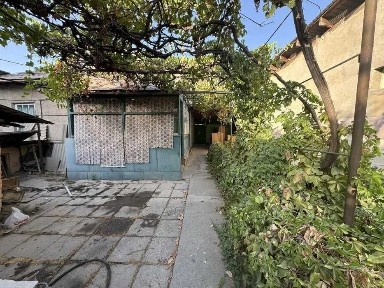 Sotiladi Дом подЗастройку Мирабад махаля ЯнгиЗамон 4,65 сот. Фасад 12м