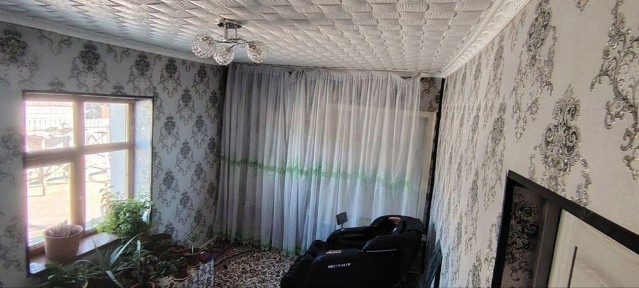 Uchquduq shahridan 4 xonali uy