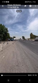 Yo'l yuzida joylashgan bino sotiladi