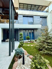 Шедевр архитектурного строения, лаконичность линий, простота в деталях