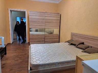 Чилонзор ТЦ. Высокопотолочка.