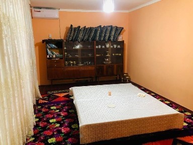 Assalomu aleykum! Toshkent Maxalada 6 sotixli xovlili uy sotiladi