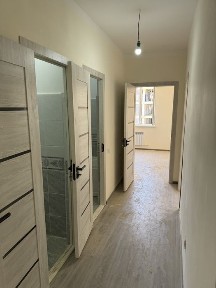 Гулистон янги бозор олдида 2 хонали уй сотилади кридити бор. 283млн