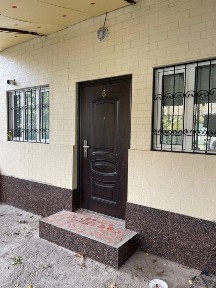 Chorvoqda 1 xonali uy sotiladi