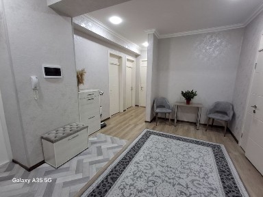 Ц2 Алайский базар Габус 3/3/8 120 м2 квадрата