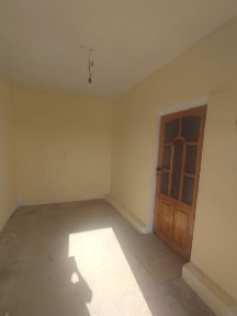 Uy sotiladi.Nishon tumani magistral kanali oldida